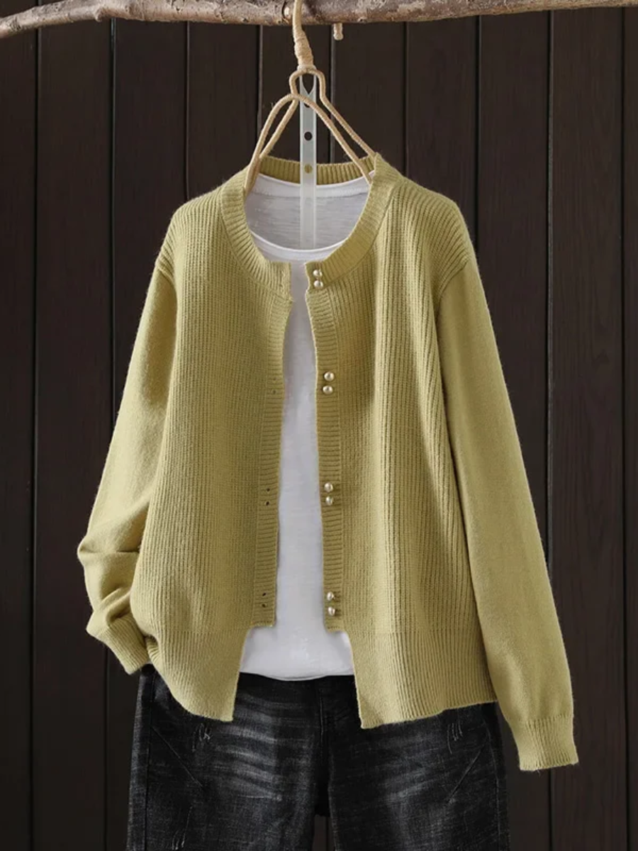 Eva | PEARL-BUTTON CARDIGAN