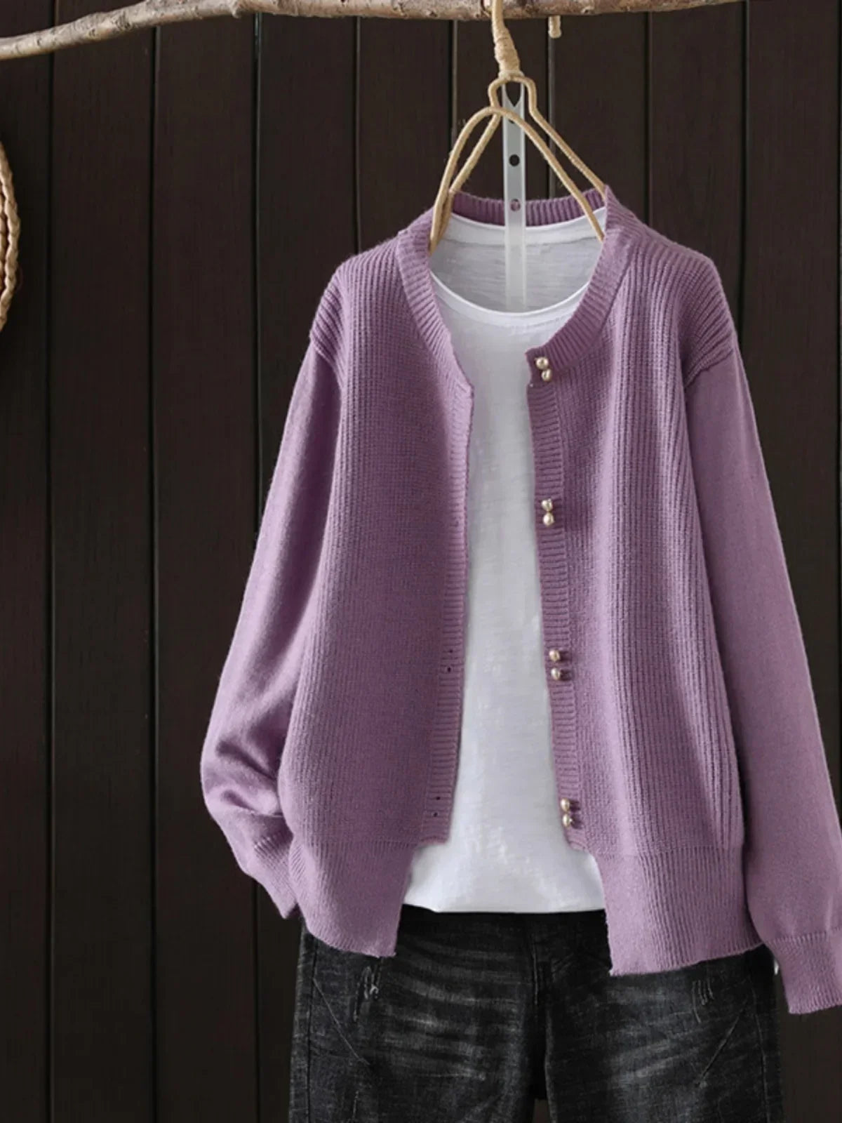 Eva | PEARL-BUTTON CARDIGAN